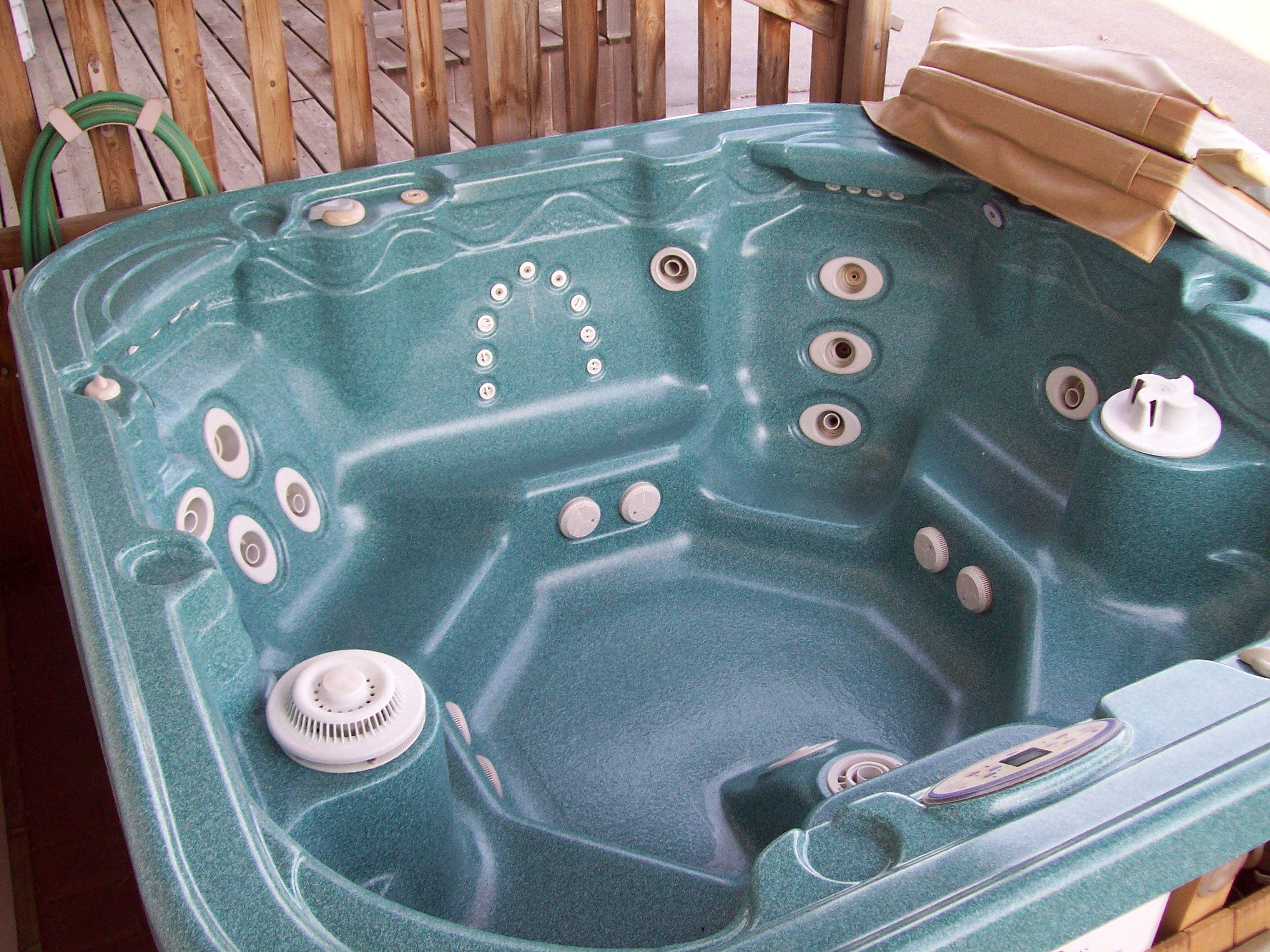 Hottubs/100_2442.jpg