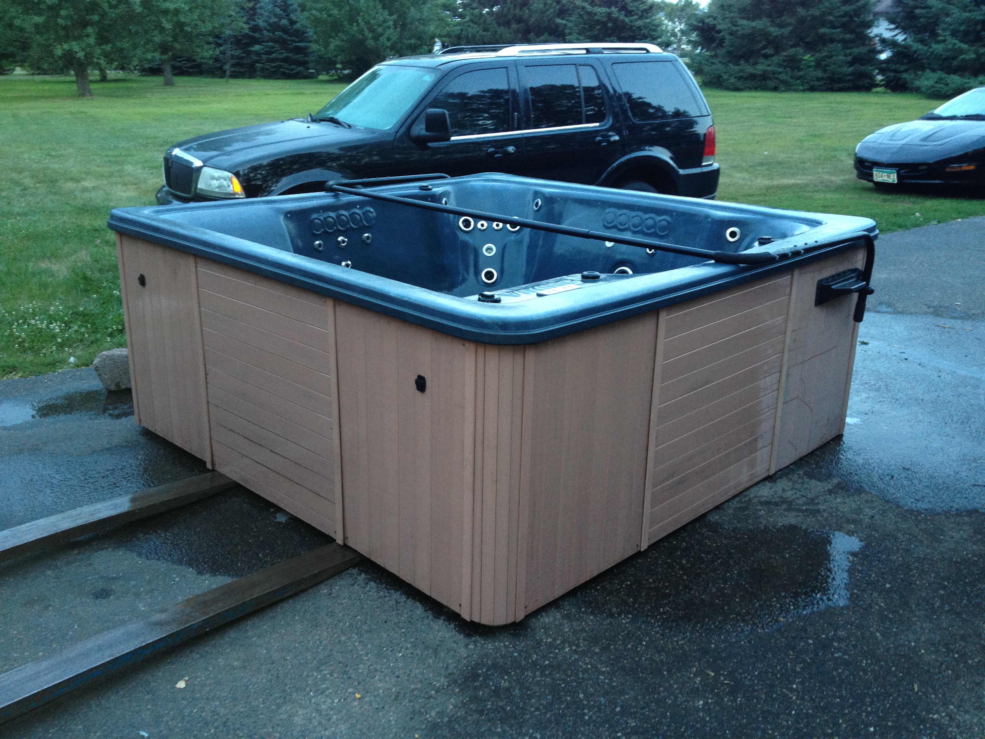 Hottubs/2004Vikingspa.JPG